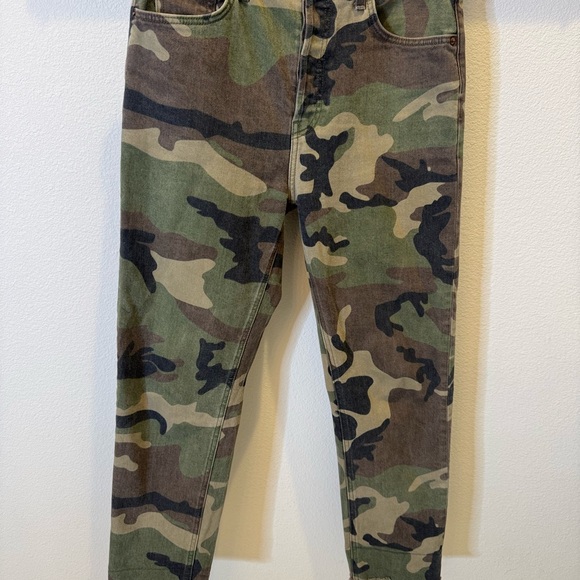 Re/Done Camo Jeans - Picture 3 of 7